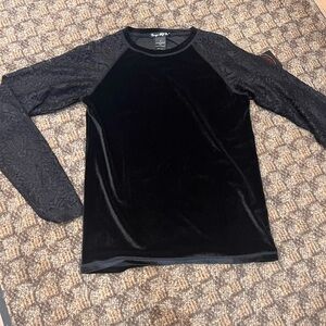 Cowgirl Tuff Black Lace Velvet Top